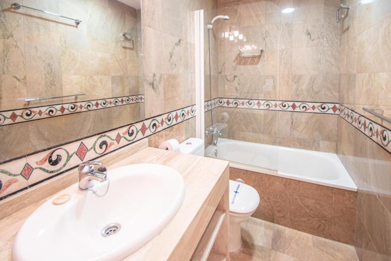 Apartamento El Meridiano De Cadiz Luaran gambar