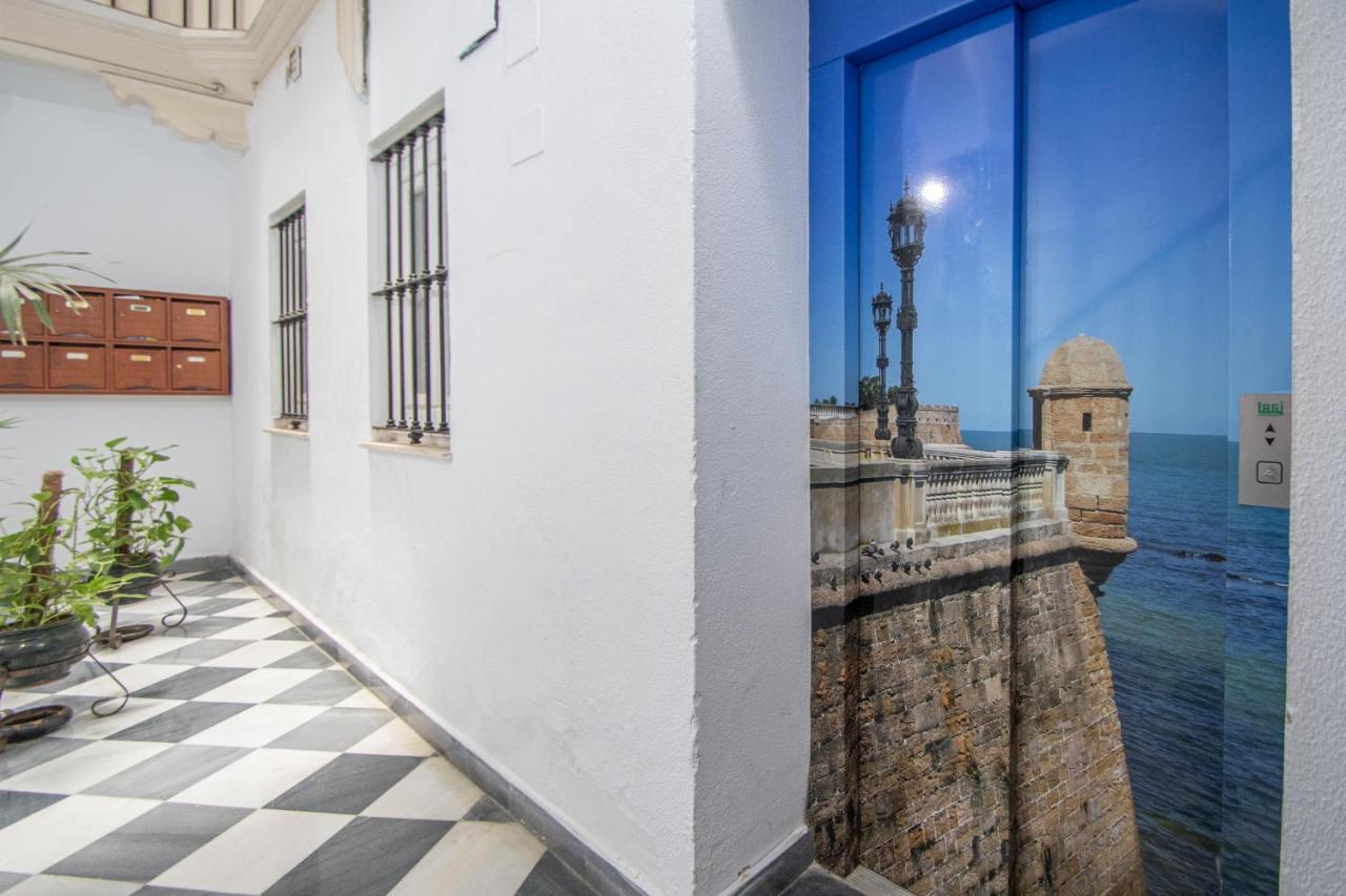 Apartamento El Meridiano De Cadiz Luaran gambar