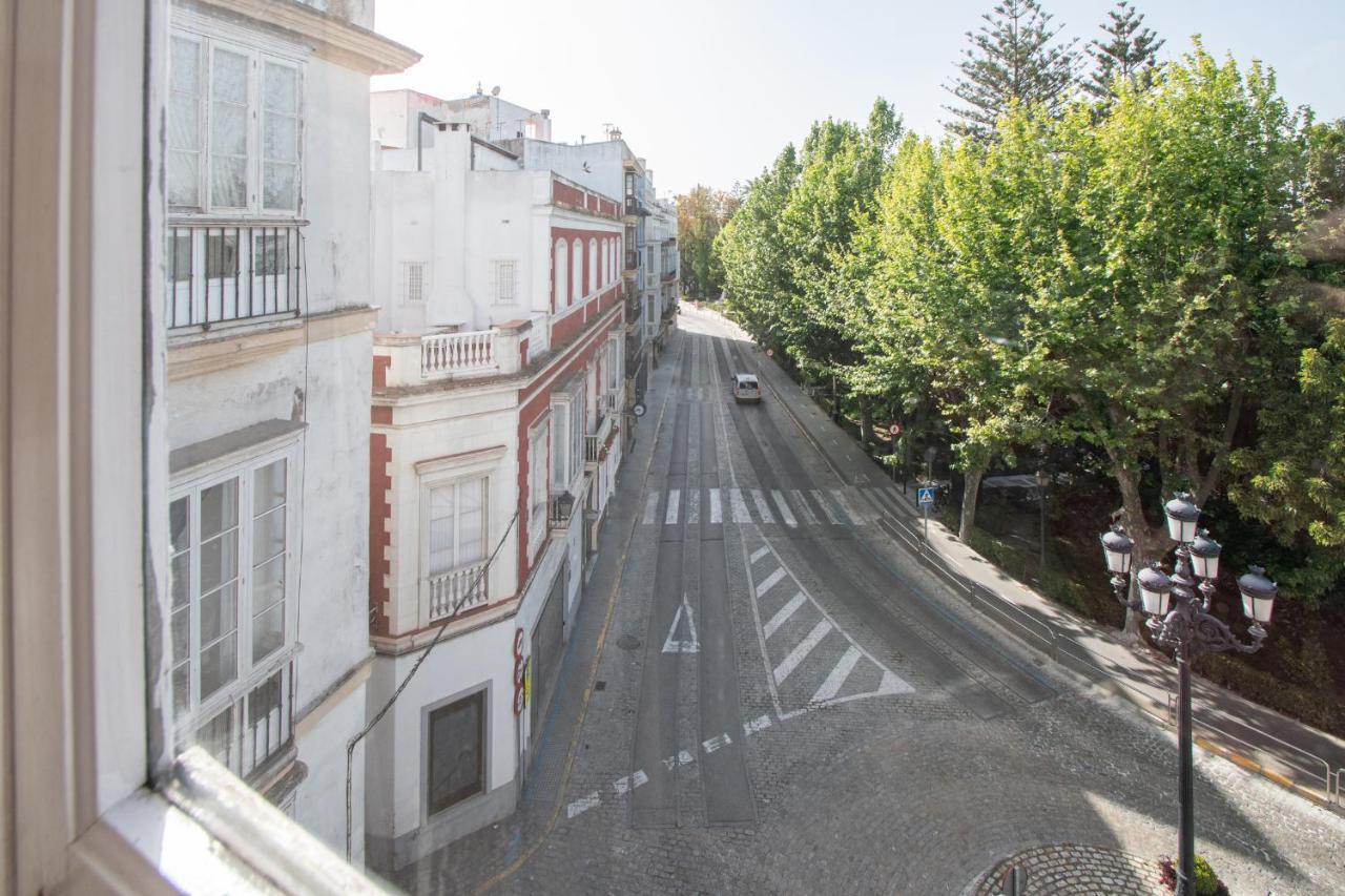 Apartamento El Meridiano De Cadiz Luaran gambar